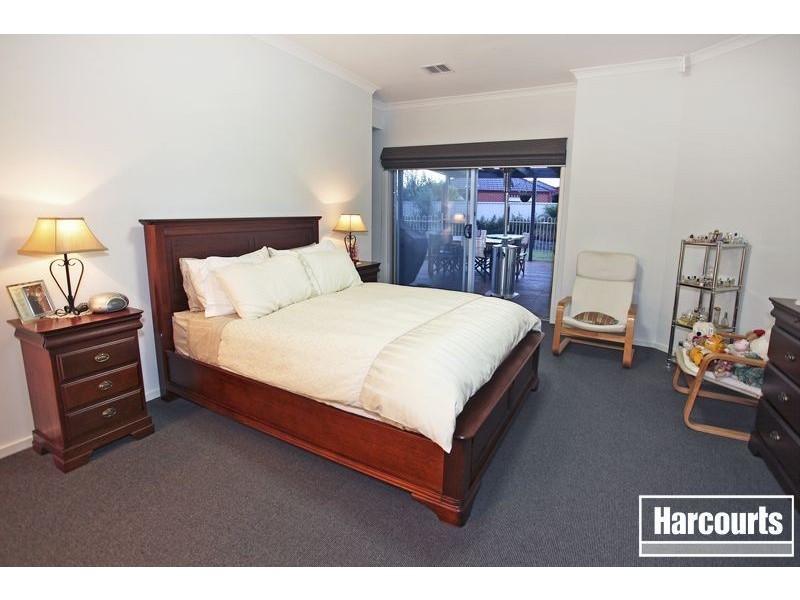 16 Clearwater Drive, Pakenham VIC 3810