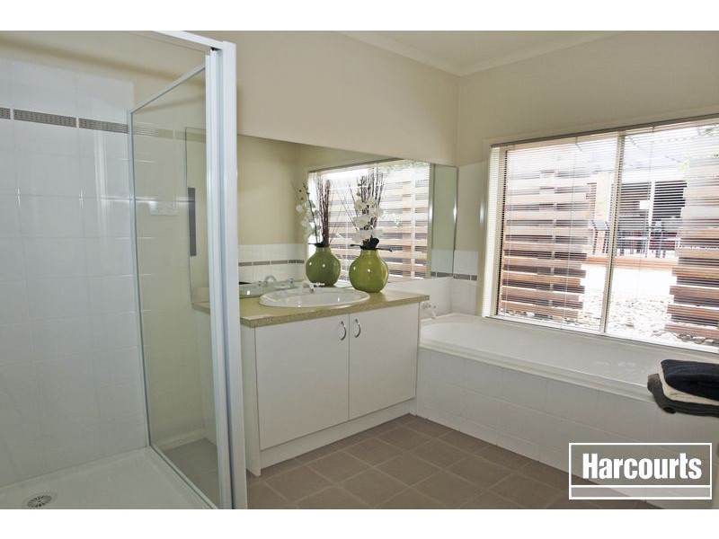 21 Eventide Rise, Pakenham VIC 3810