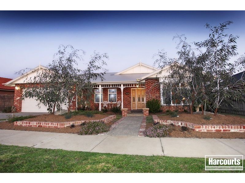 84 Livingstone Boulevard, Pakenham VIC 3810
