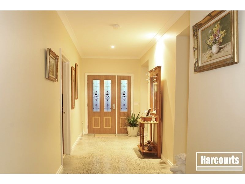 84 Livingstone Boulevard, Pakenham VIC 3810