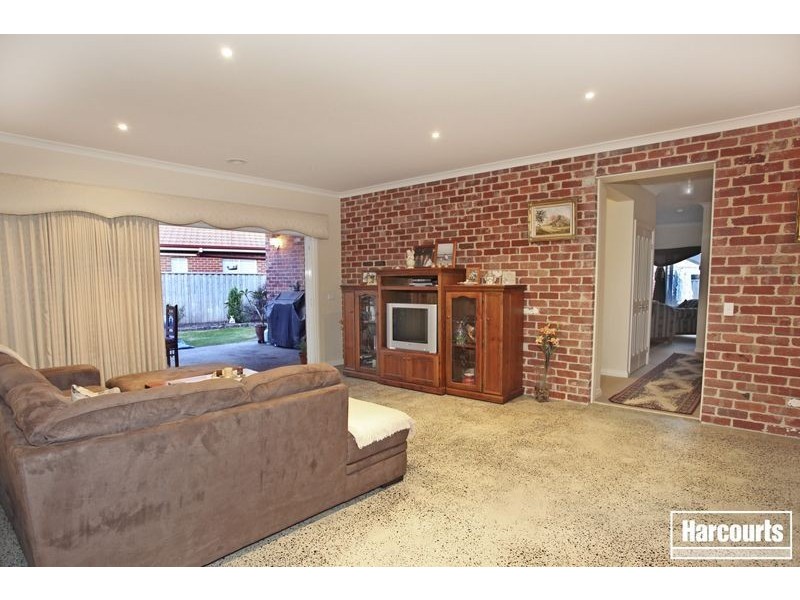 84 Livingstone Boulevard, Pakenham VIC 3810