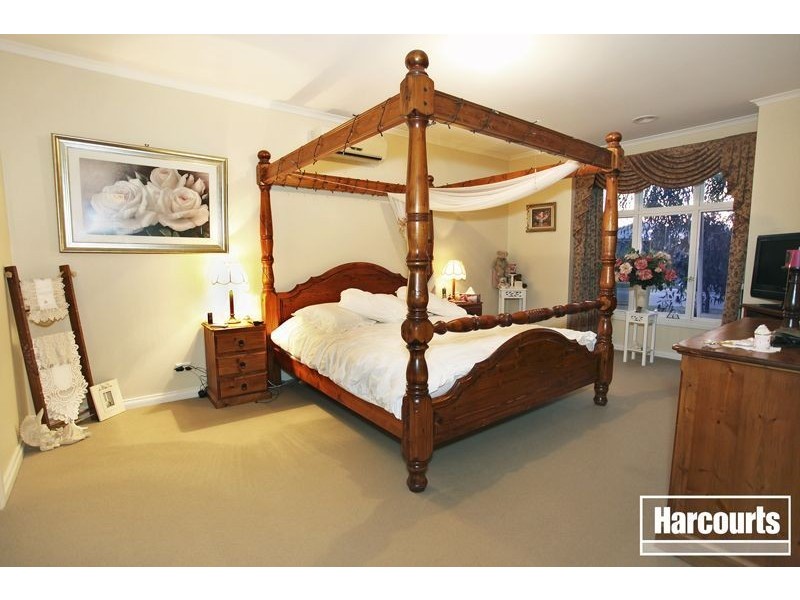 84 Livingstone Boulevard, Pakenham VIC 3810