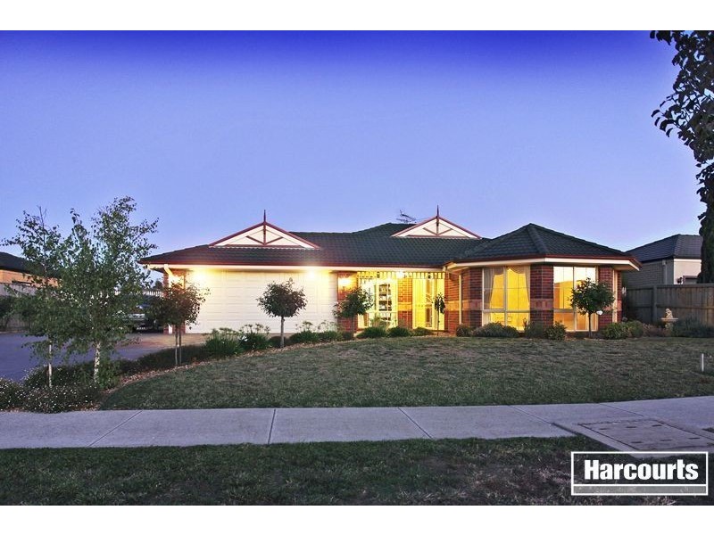12 Henry Lawson Drive, Pakenham VIC 3810