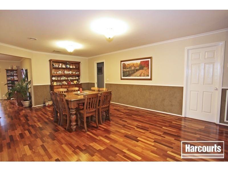 12 Henry Lawson Drive, Pakenham VIC 3810