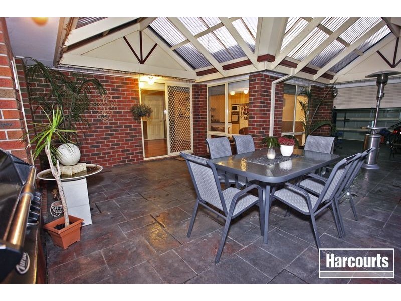 12 Henry Lawson Drive, Pakenham VIC 3810