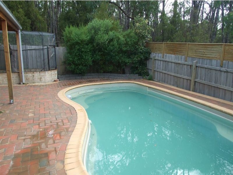 24 Donday Court, Pakenham VIC 3810