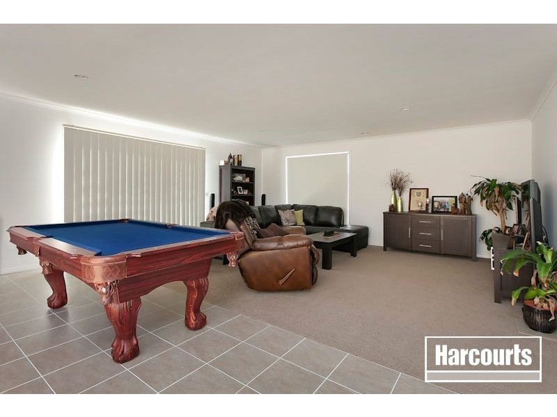 10 Versace Court, Pakenham VIC 3810