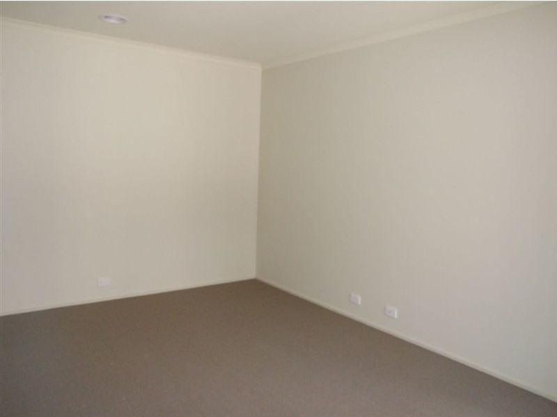 1 Perry Court, Pakenham VIC 3810