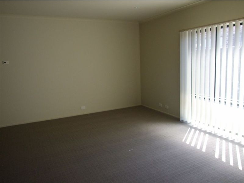 1 Perry Court, Pakenham VIC 3810