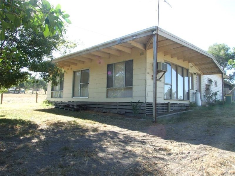 210 Officer Road, Officer VIC 3809