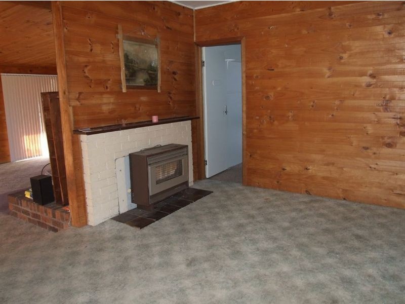 210 Officer Road, Officer VIC 3809