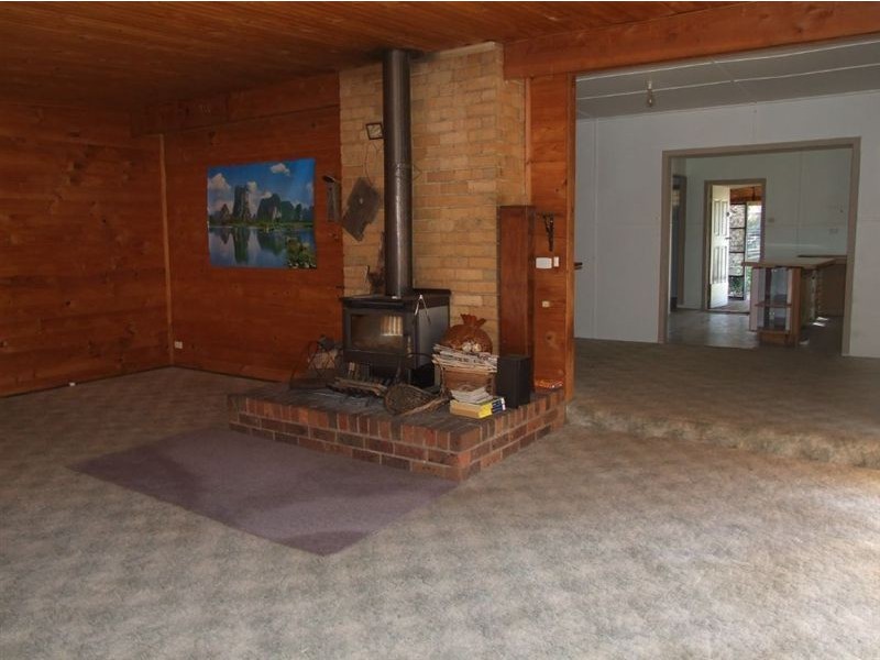 210 Officer Road, Officer VIC 3809