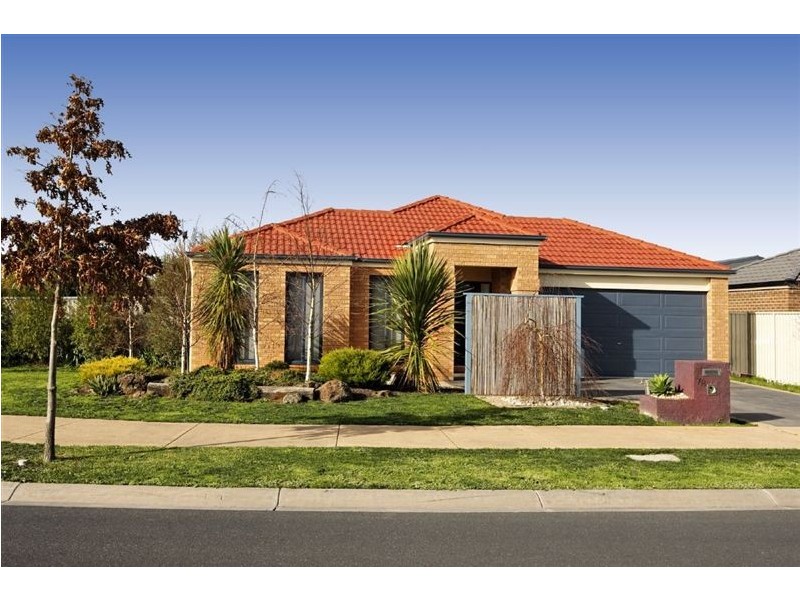 78 Oaklands Way, Pakenham VIC 3810