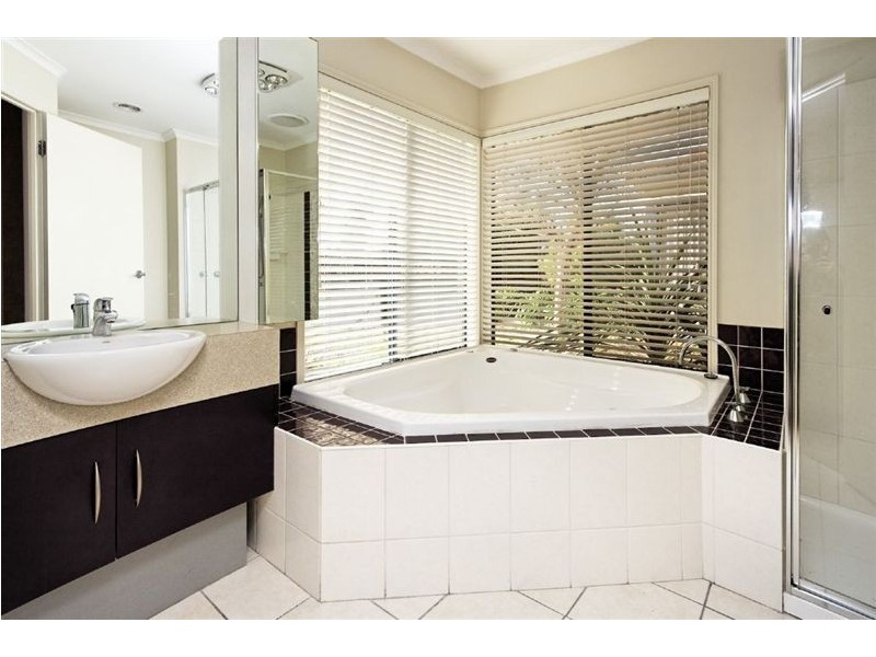 78 Oaklands Way, Pakenham VIC 3810
