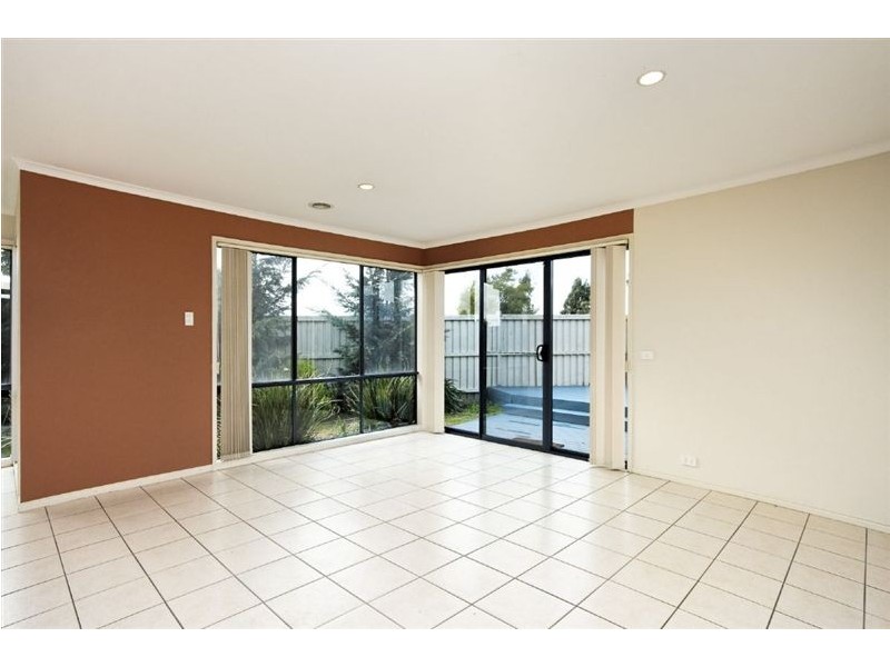 78 Oaklands Way, Pakenham VIC 3810