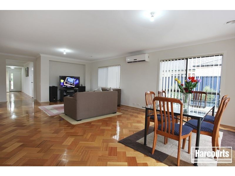 15 The Parkway, Pakenham VIC 3810