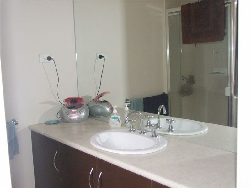 124 Windermere Boulevard, Pakenham VIC 3810