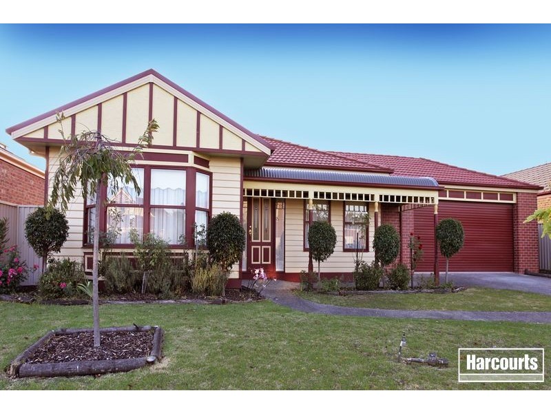 12 Clearwater Drive, Pakenham VIC 3810