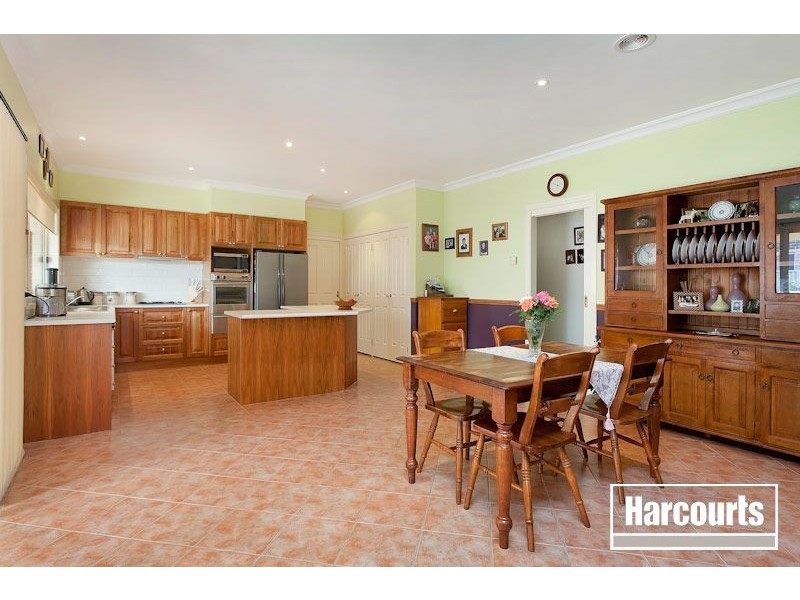 12 Clearwater Drive, Pakenham VIC 3810