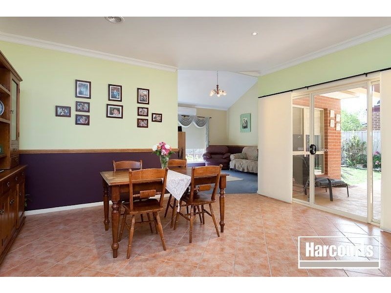 12 Clearwater Drive, Pakenham VIC 3810