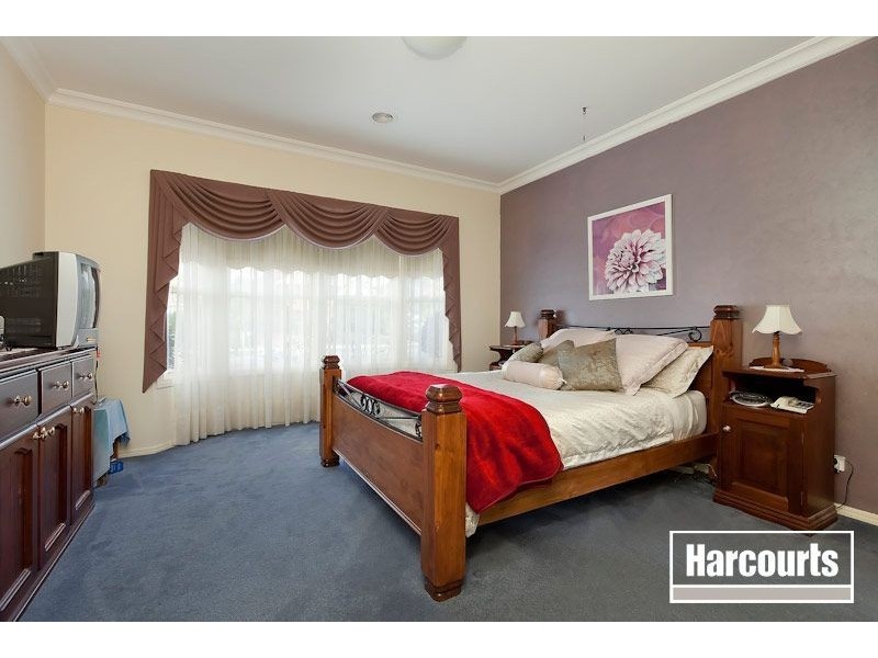 12 Clearwater Drive, Pakenham VIC 3810