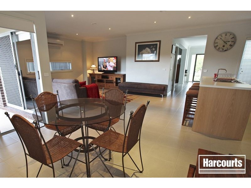 16 Ibis Close, Pakenham VIC 3810