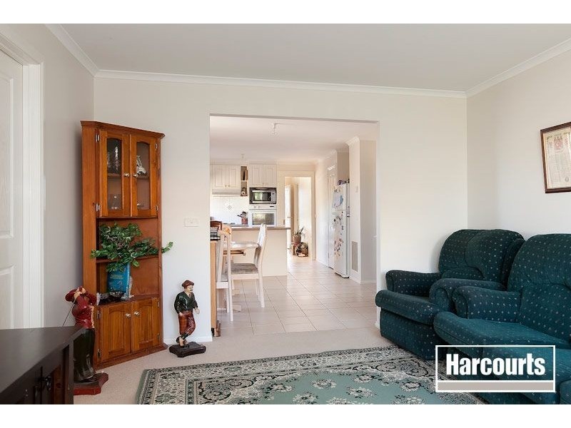24 Campbell Street, Garfield VIC 3814