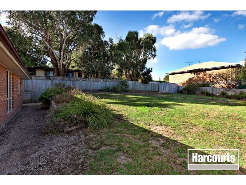 24 Campbell Street, Garfield VIC 3814