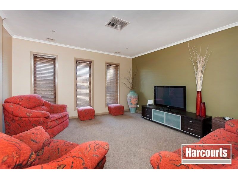 12 Ironbark Circuit, Pakenham VIC 3810