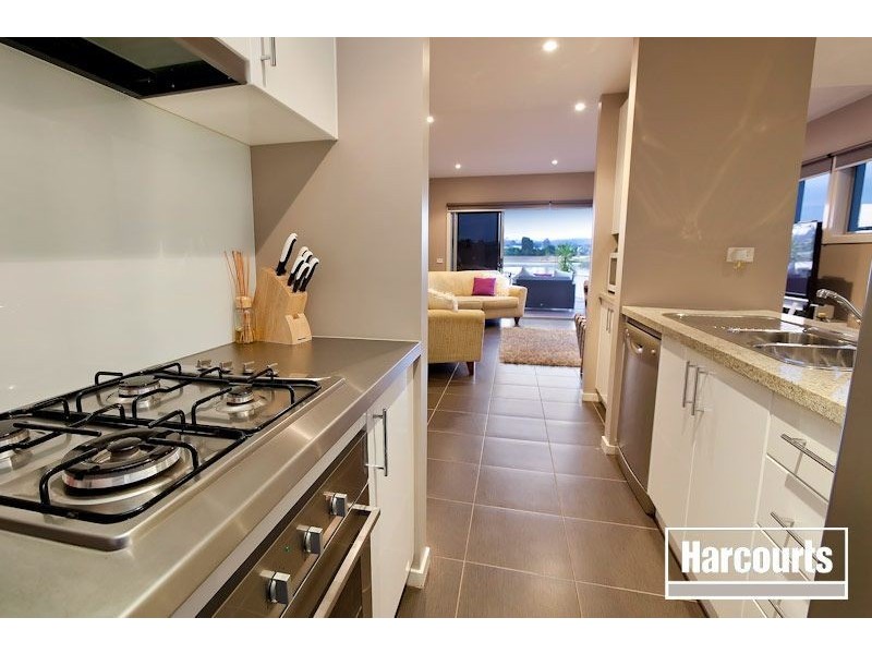 8/2 The Entrance, Pakenham VIC 3810