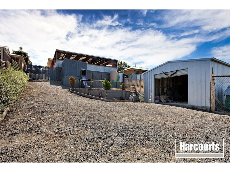 17 Breyleigh Drive, Pakenham VIC 3810