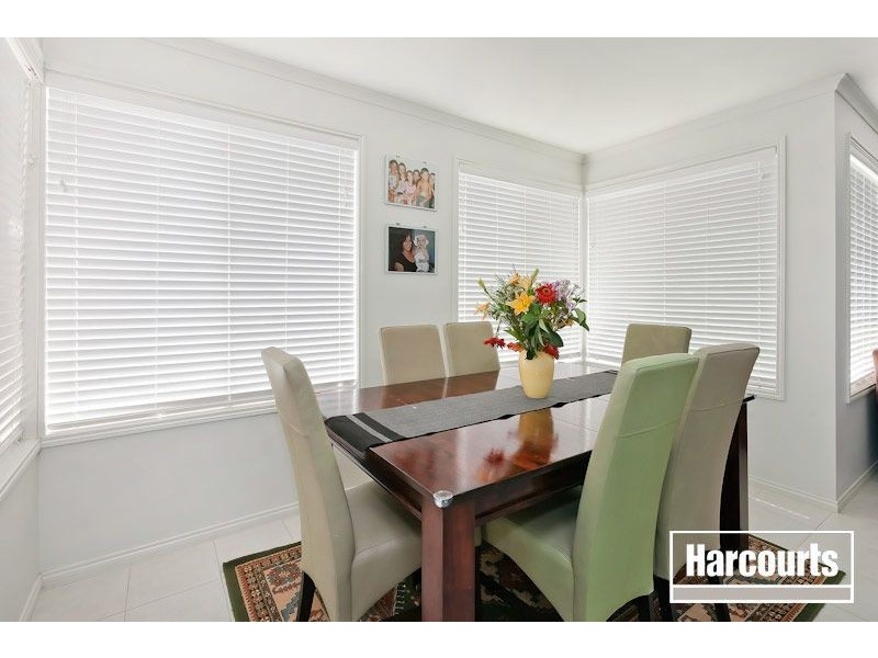 9 Scarlet Crescent, Pakenham VIC 3810