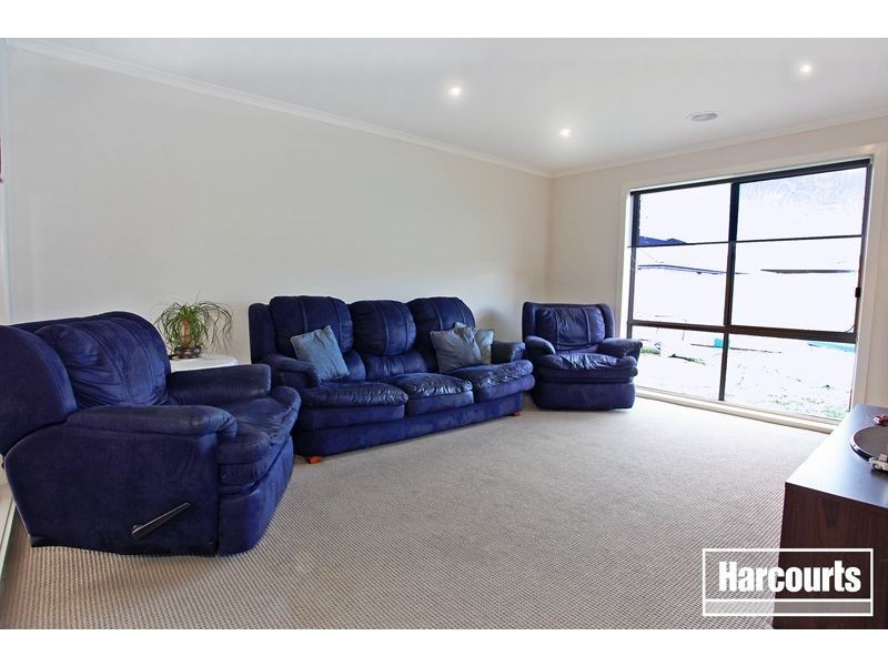 7 Lorikeet Court, Pakenham VIC 3810