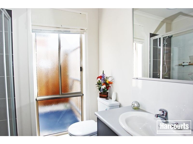 7 Lorikeet Court, Pakenham VIC 3810