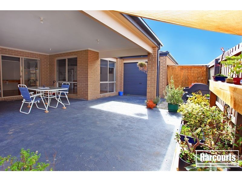 7 Lorikeet Court, Pakenham VIC 3810