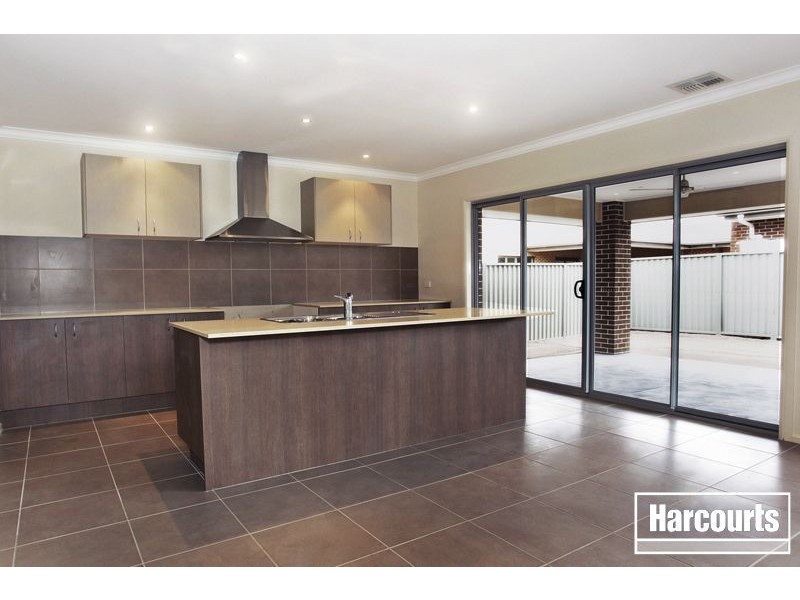 34 Cormorant Parade, Pakenham VIC 3810