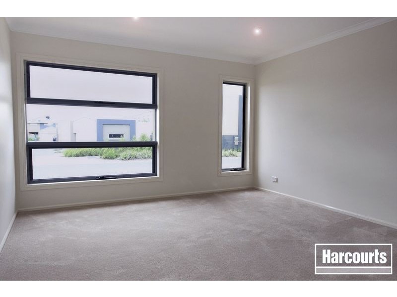 34 Cormorant Parade, Pakenham VIC 3810