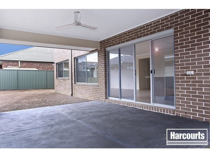 34 Cormorant Parade, Pakenham VIC 3810