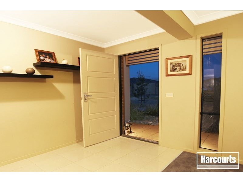 5 Maor Drive, Pakenham VIC 3810