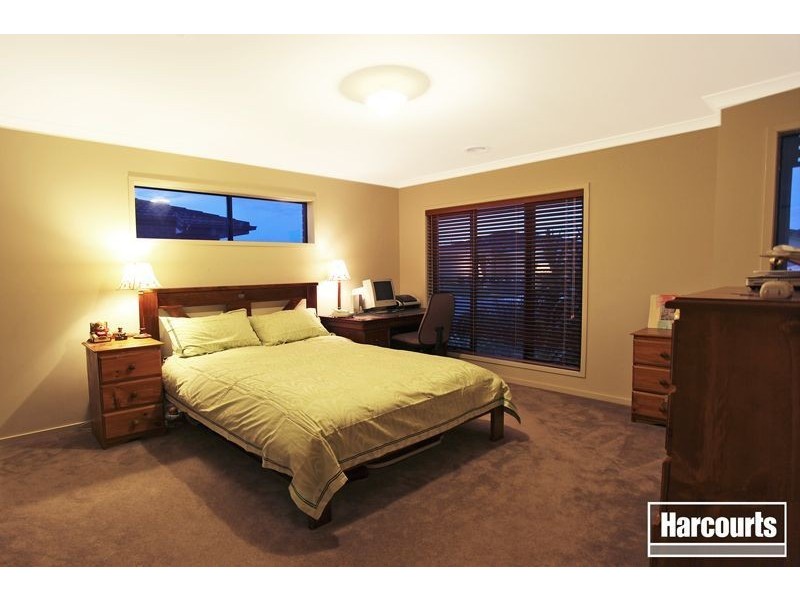 5 Maor Drive, Pakenham VIC 3810