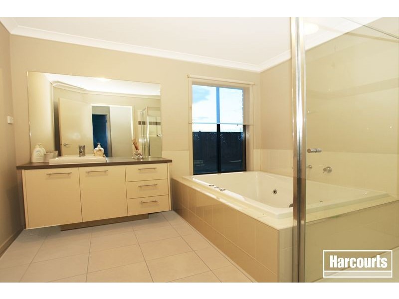 5 Maor Drive, Pakenham VIC 3810