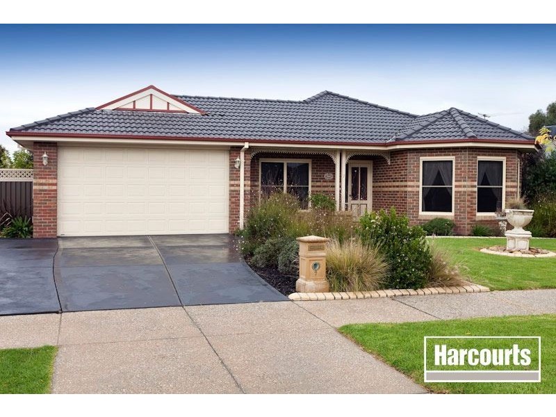 7 Clearwater Drive, Pakenham VIC 3810