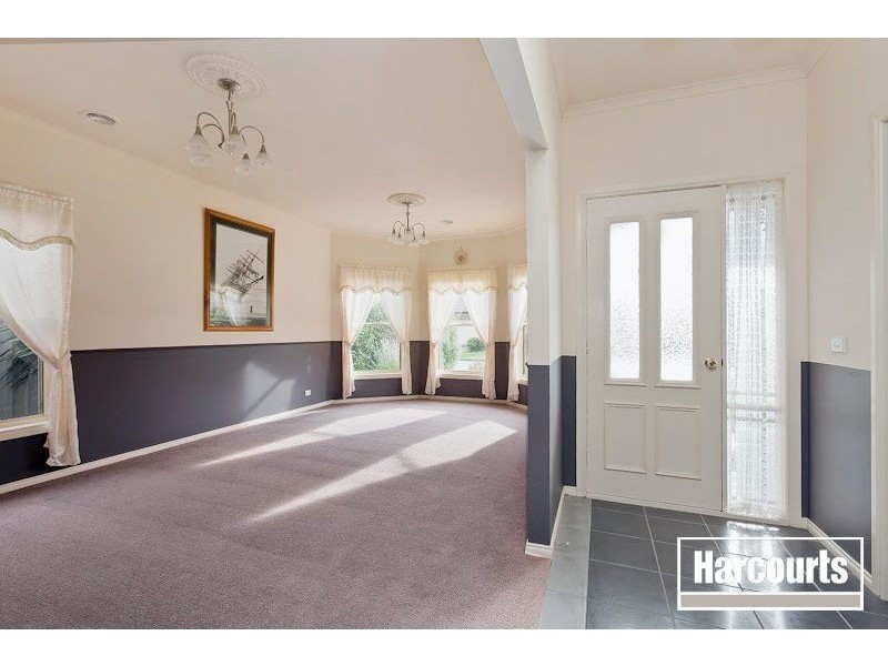 7 Clearwater Drive, Pakenham VIC 3810