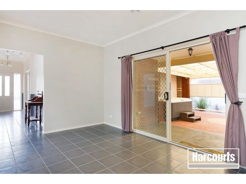 7 Clearwater Drive, Pakenham VIC 3810