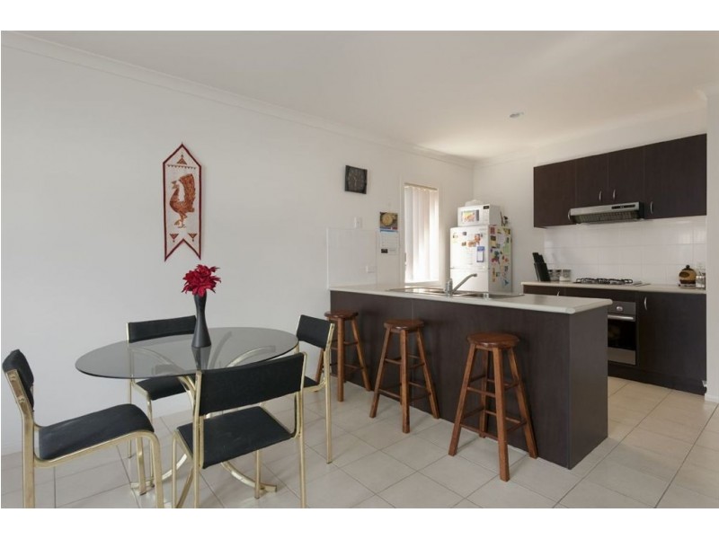 14 Kingsdale Crescent, Pakenham VIC 3810