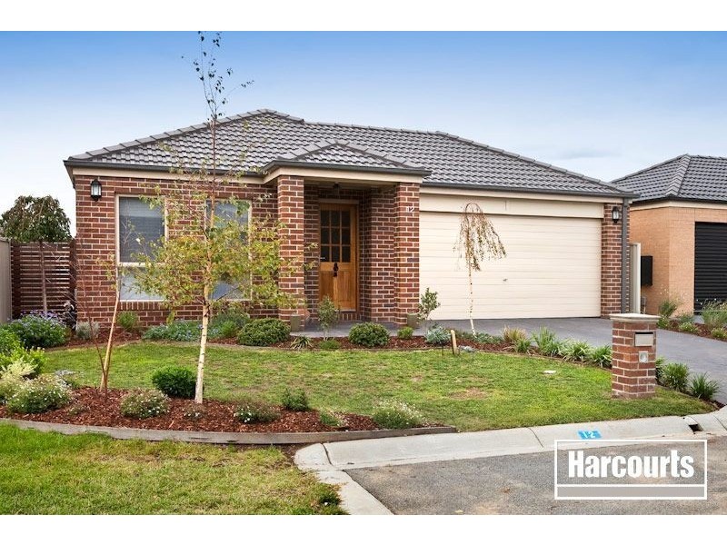 12 Wonboyn Close, Pakenham VIC 3810