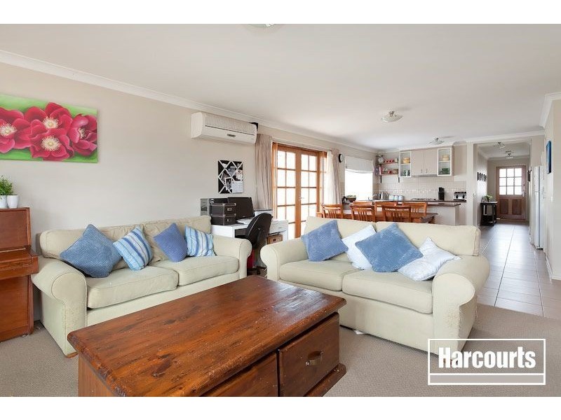 12 Wonboyn Close, Pakenham VIC 3810