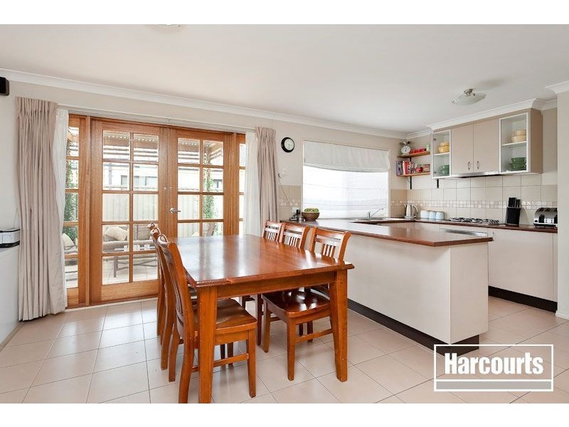 12 Wonboyn Close, Pakenham VIC 3810