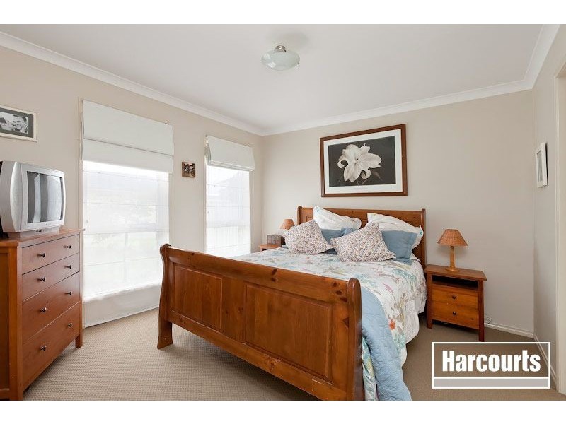 12 Wonboyn Close, Pakenham VIC 3810
