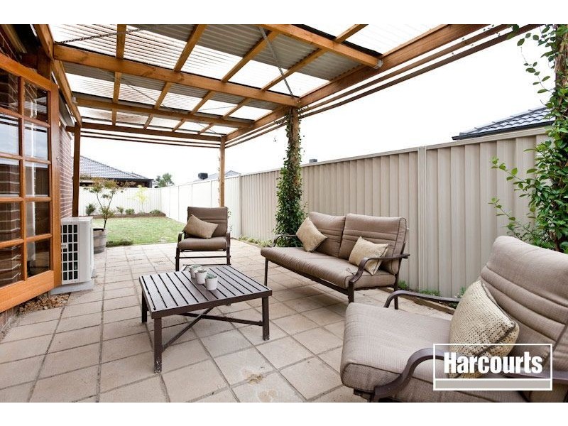 12 Wonboyn Close, Pakenham VIC 3810